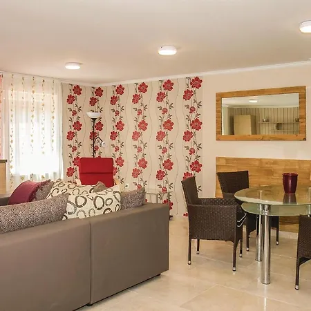 度假居 Awesome In Balatonmkeresztur W/ 3 Bedrooms *