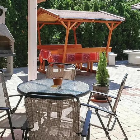 度假居 Awesome In Balatonmkeresztur W/ 3 Bedrooms